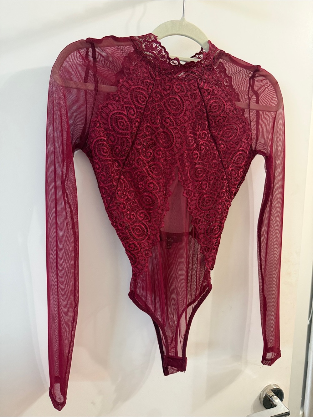 NWOT Lulu's Show Stopping Burgundy Sheer Lace Long Sleeve Bodysuit - Picture 5 of 9